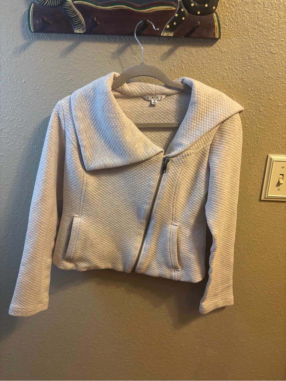 CAbi Light Beige Textured Zip-Front Jacket